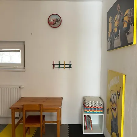 Randy's House Holiday home Plzen